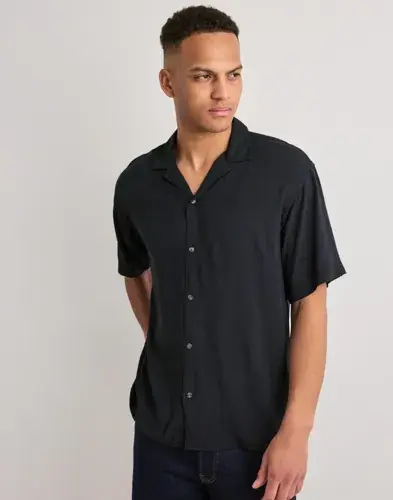 Jack & Jones Jack & Jones Jjejeff Resort Solid Shirt Ss Sn Kortermede skjorter Svart