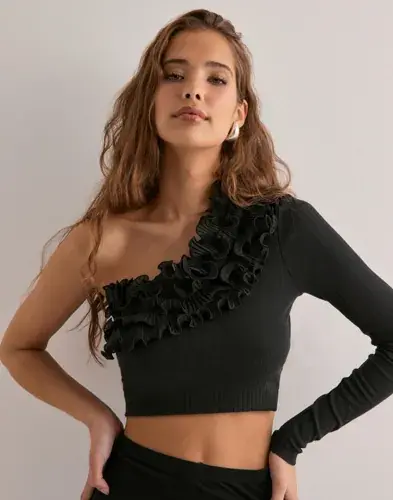 ONLY Only - Svart - Onlnulan Life One Shoulder Frill To