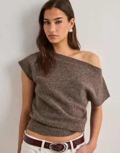 Nelly Nelly - Brun - Wide Neck Knit Top