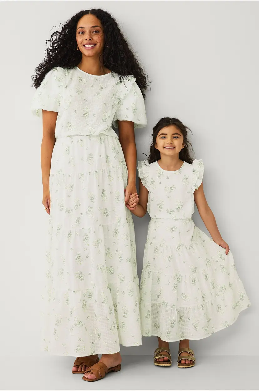 Ellos Collection Bluse med volanger i ermene - Natur