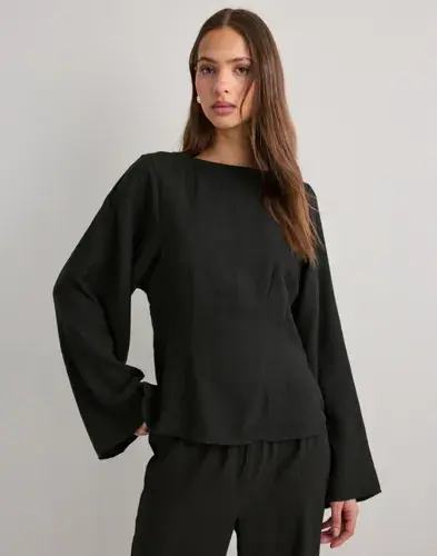 Nelly Nelly - Svart - Volume Sleeve Blouse