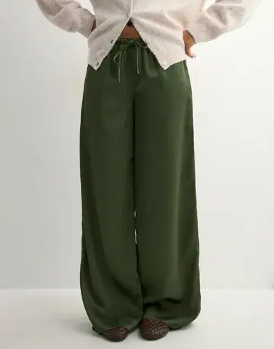 Nelly Nelly - Grønn - Pull On Satin Pants