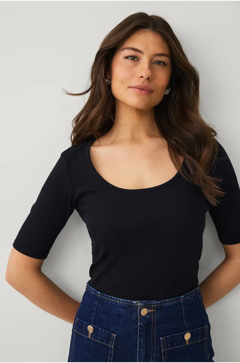 Ellos Collection Ribbet topp - Svart