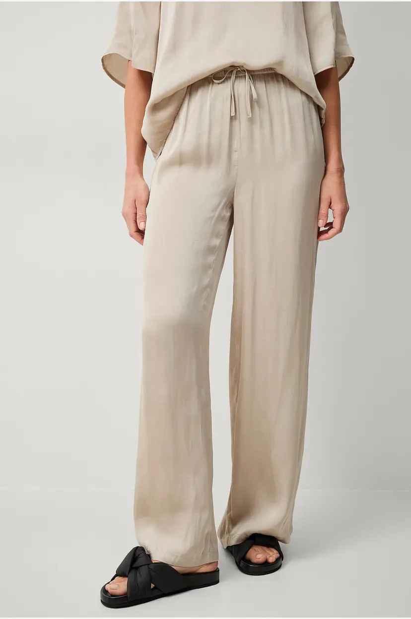 Ellos Collection Pull on-bukser i sateng - Beige