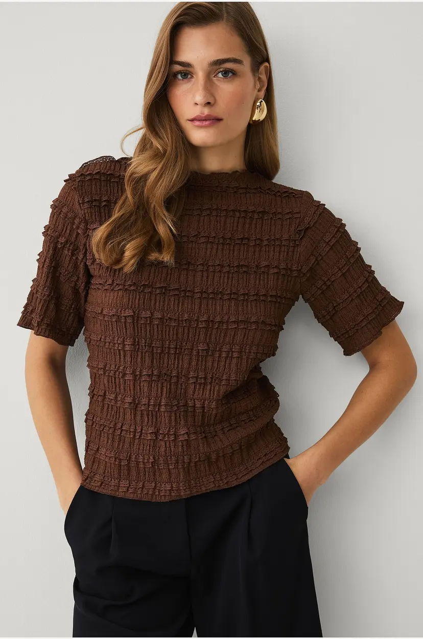 Ellos Collection Topp med rufsete kanter - Brun