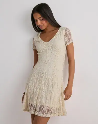 ONLY Only - Beige - Onlalbina S/S V-Neck Short Dress Jr