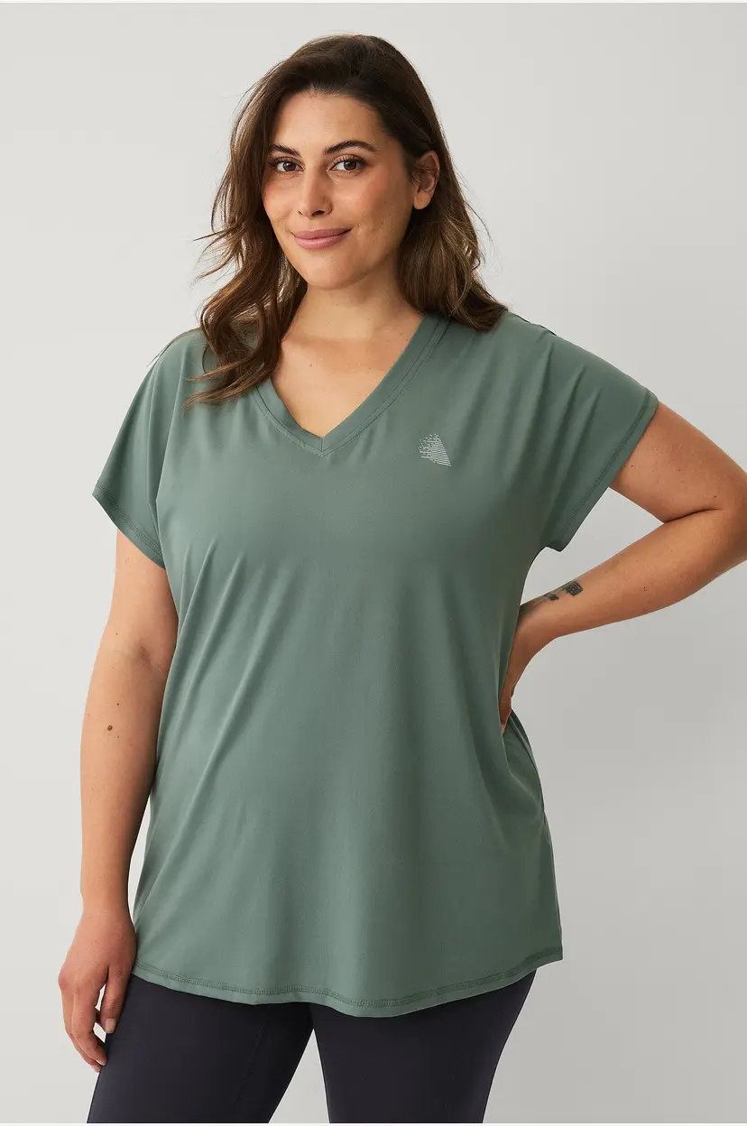 Zizzi Treningstopp aBasic S/S V-neck Tee - Grønn