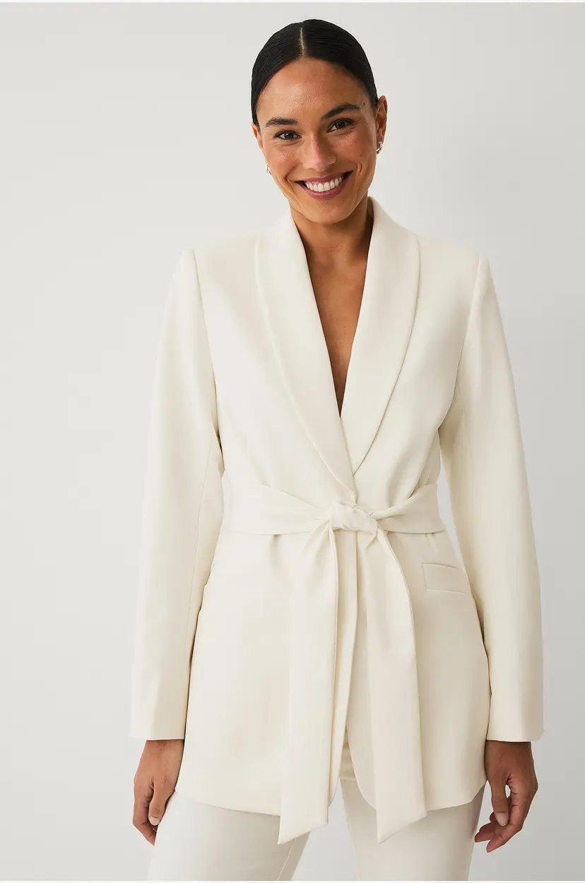 Ellos Collection Blazer med slips og sjalkrage - Hvit