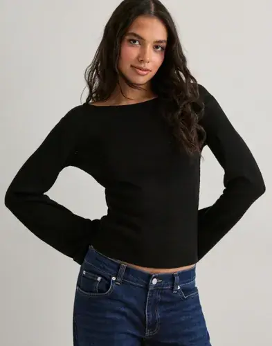 Nelly Nelly - Svart - Gorgeous Wide Sleeve Sweater