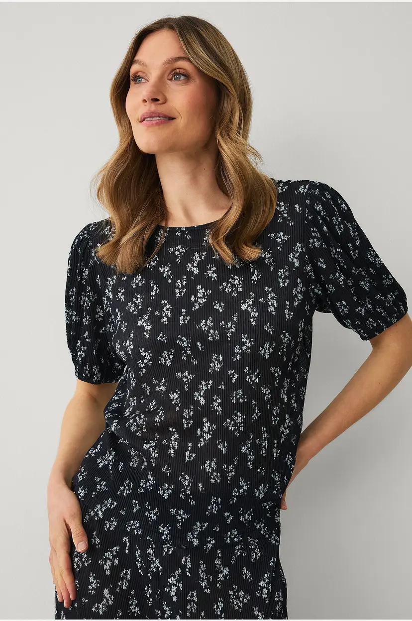 Ellos Collection Jerseybluse med puffermer - Svart