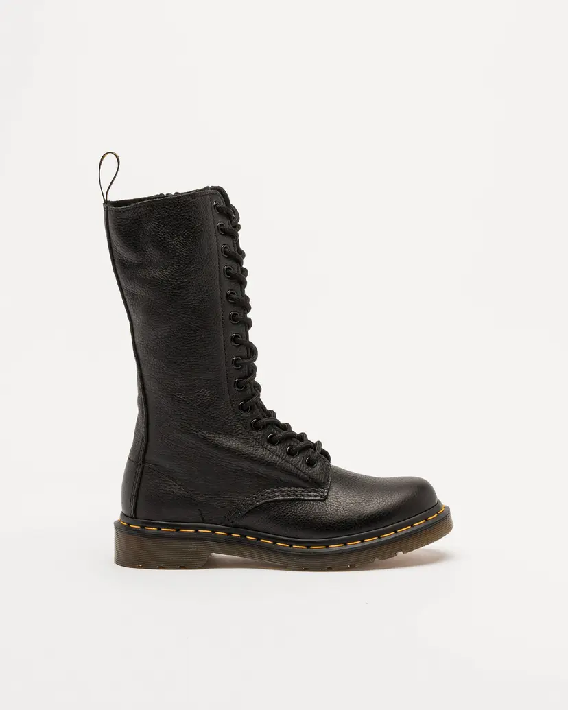 Dr. Martens Dr Martens 1B99 Black Boots
