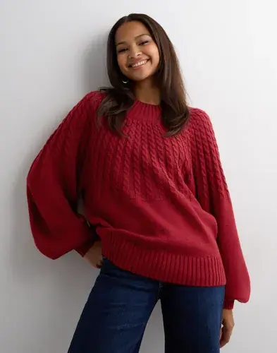 Nelly Nelly - Rød - Round Braided Knit Sweater