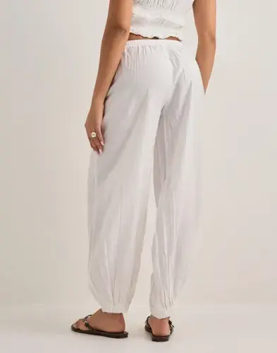 Nelly Nelly - Hvit - Soft Puff Pants