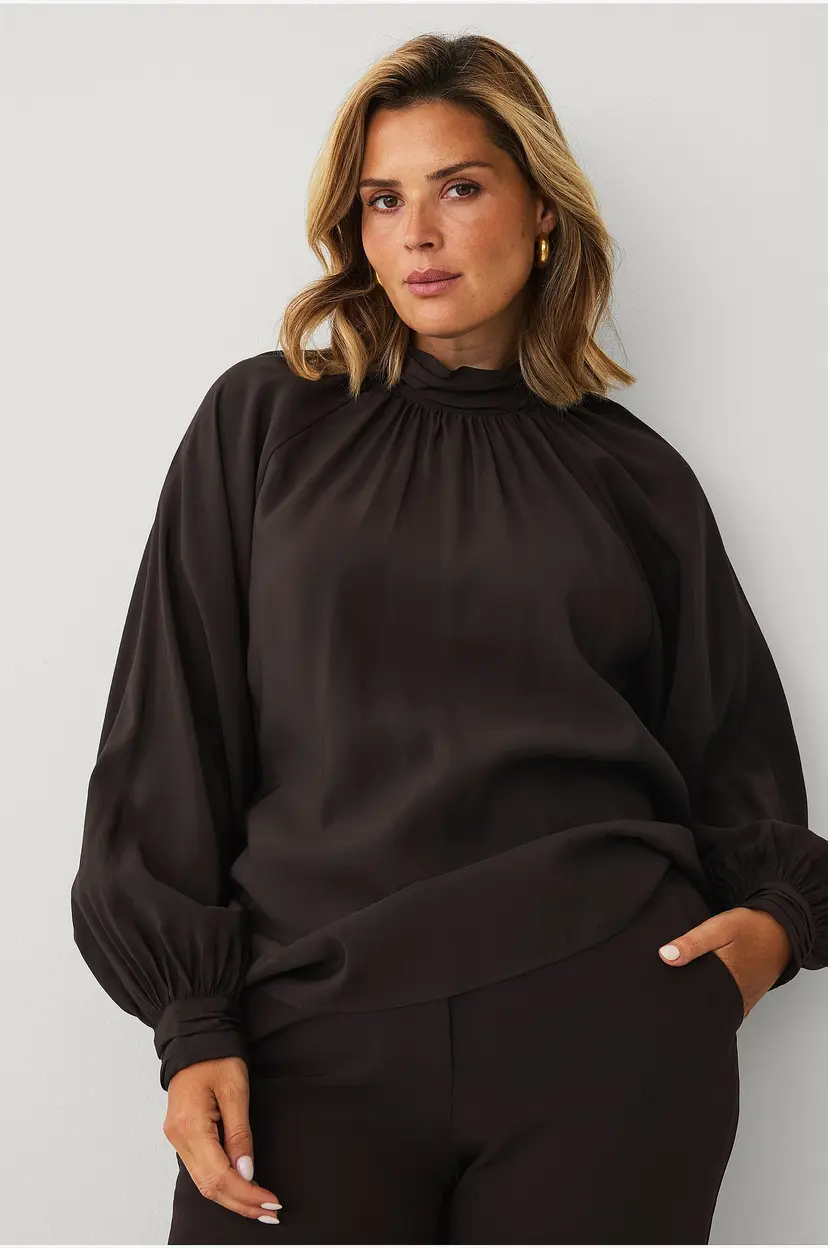 Ellos Plus collection Bluse med en krage - Brun
