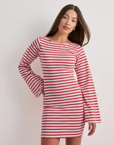 Nelly Nelly - Rød - Stripe Wide Sleeve Dress