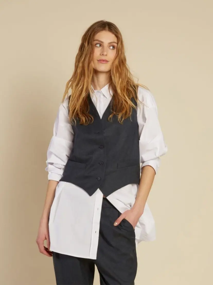 Line of Oslo West Solid Vest