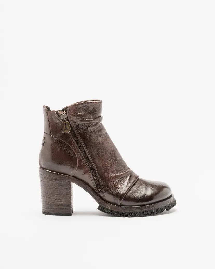 Le Ruemarcel Le Ruemarcel MILU D2020 Brown Ankle Boots