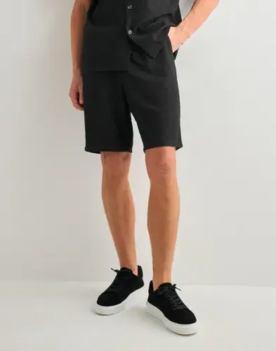 Selected Men Selected Men Slhloose-Plisse Shorts Ex Joggeshorts Svart