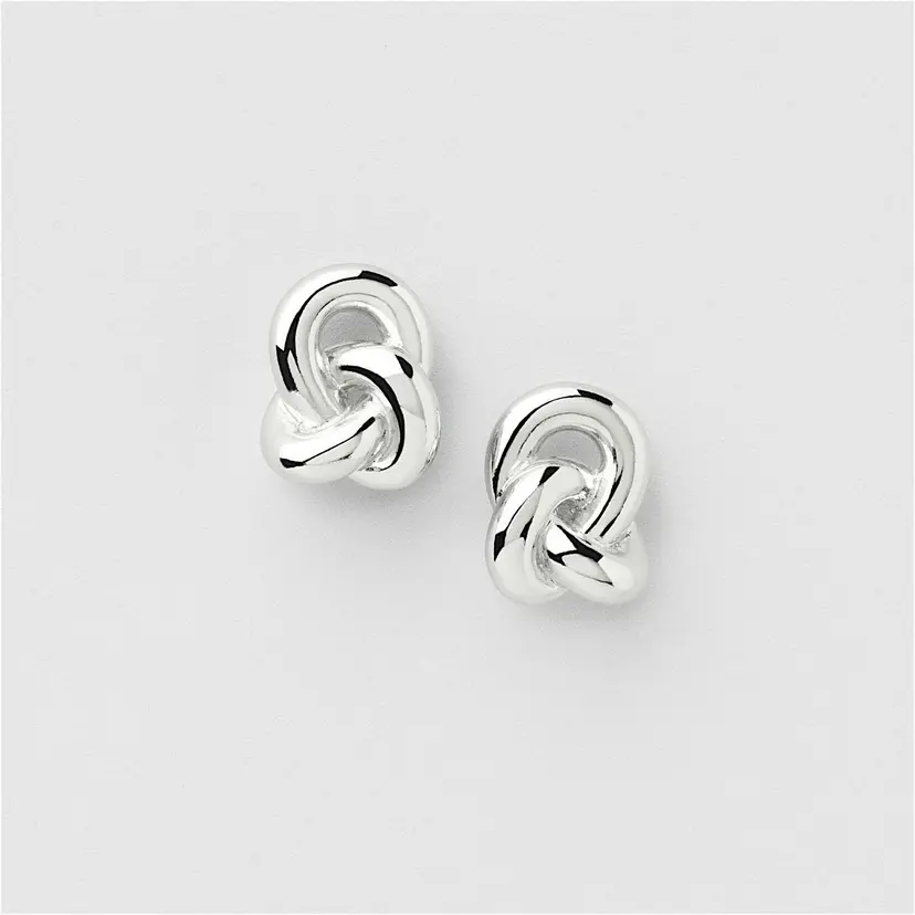 Safira Love Knot Studs