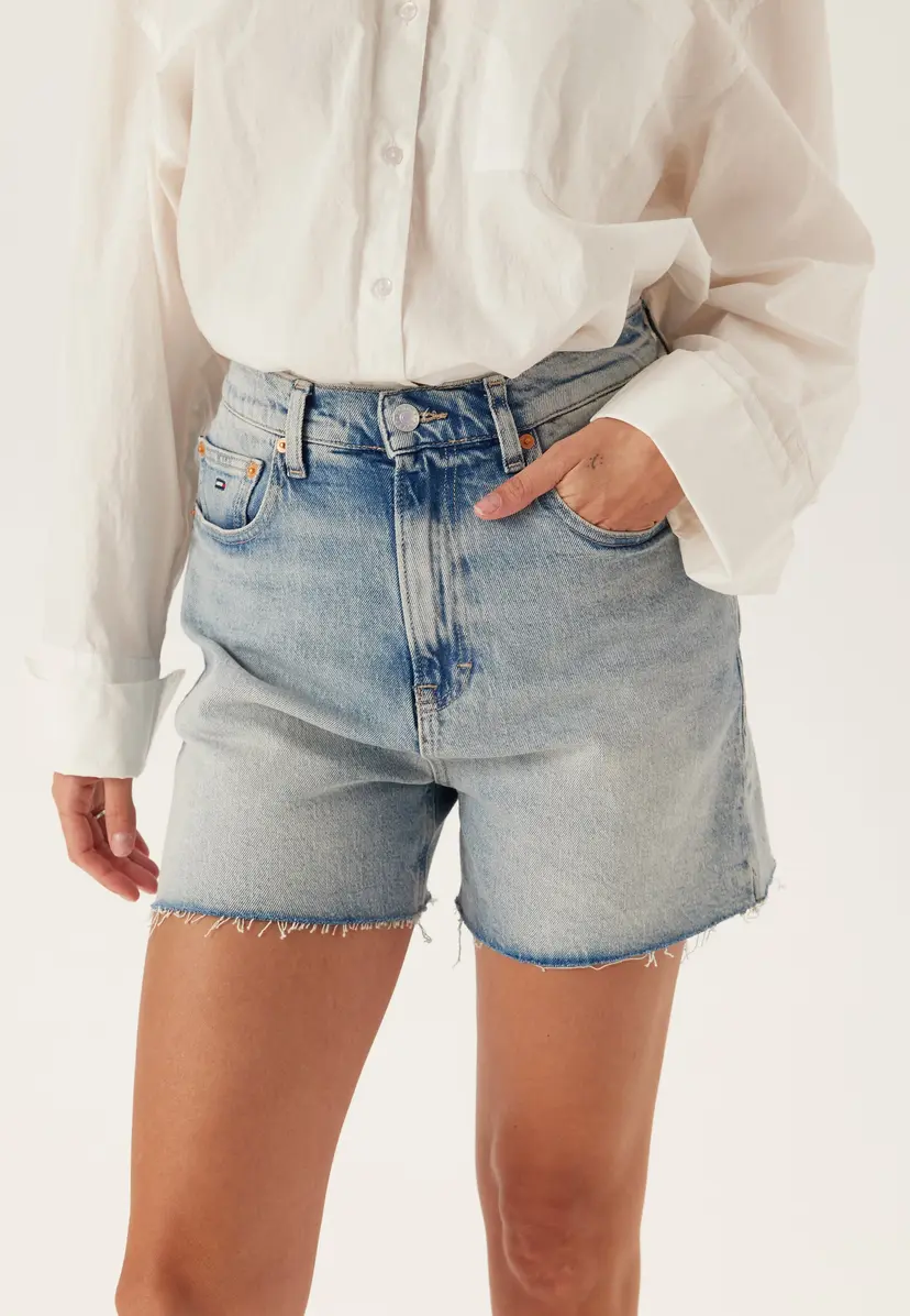 Tommy Jeans Mom Short Bj8115