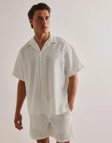 Jack & Jones Jack & Jones Jjmassimo Resort Shirt Ss Ln Stripete skjorter Hvit