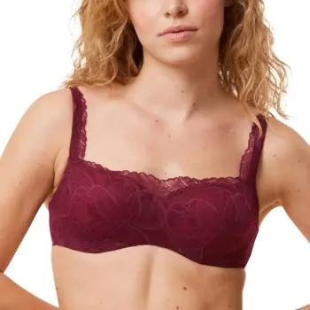 Triumph Triumph BH Body Make-Up Illusion Lace Balconette D1 Vinrød Dame