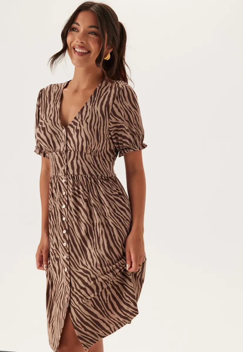 Bubbleroom Soft Short Button Dress