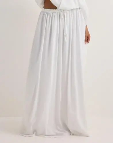 Neo Noir Neo Noir - Hvit - Sabria Chiffon Skirt