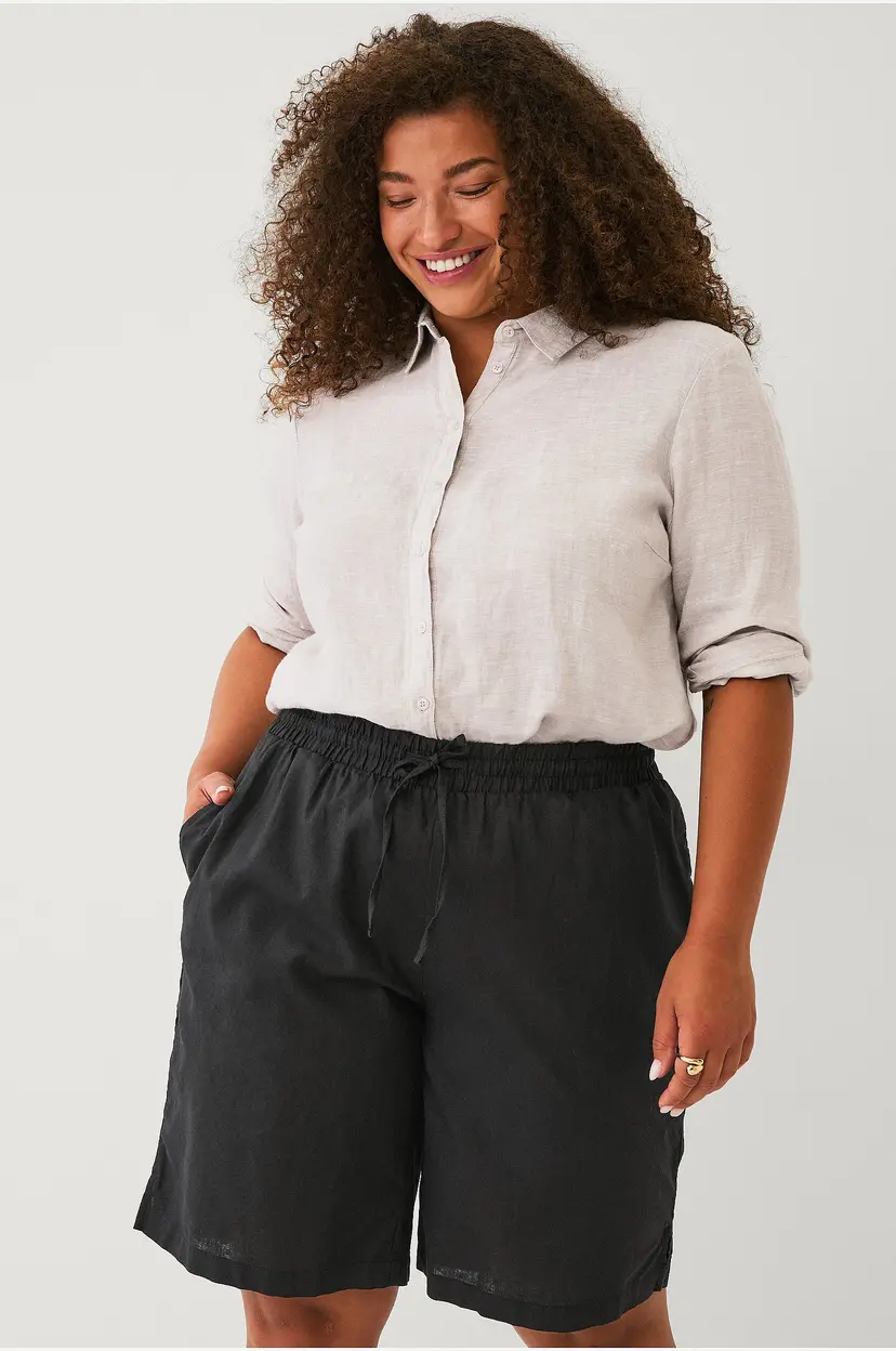 Ellos Plus collection Shorts i lin - Svart