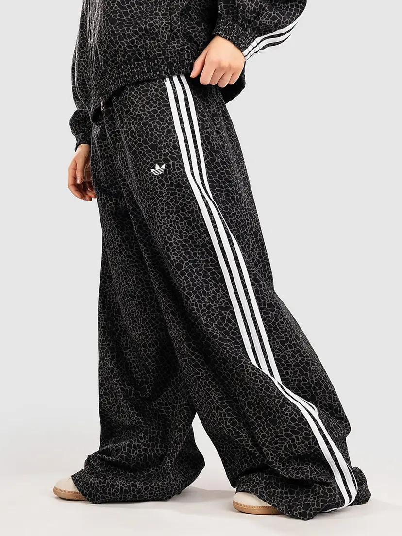 Adidas Originals adidas Originals Firebird Os Dnm Jeans