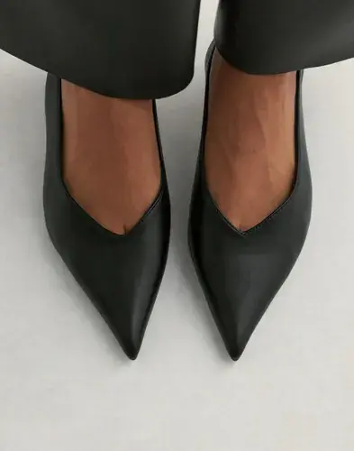 Nelly Nelly - Svart - Thin V-Shape Slingback