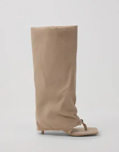 Nelly Nelly - Beige - Spring Thong Soft Boot
