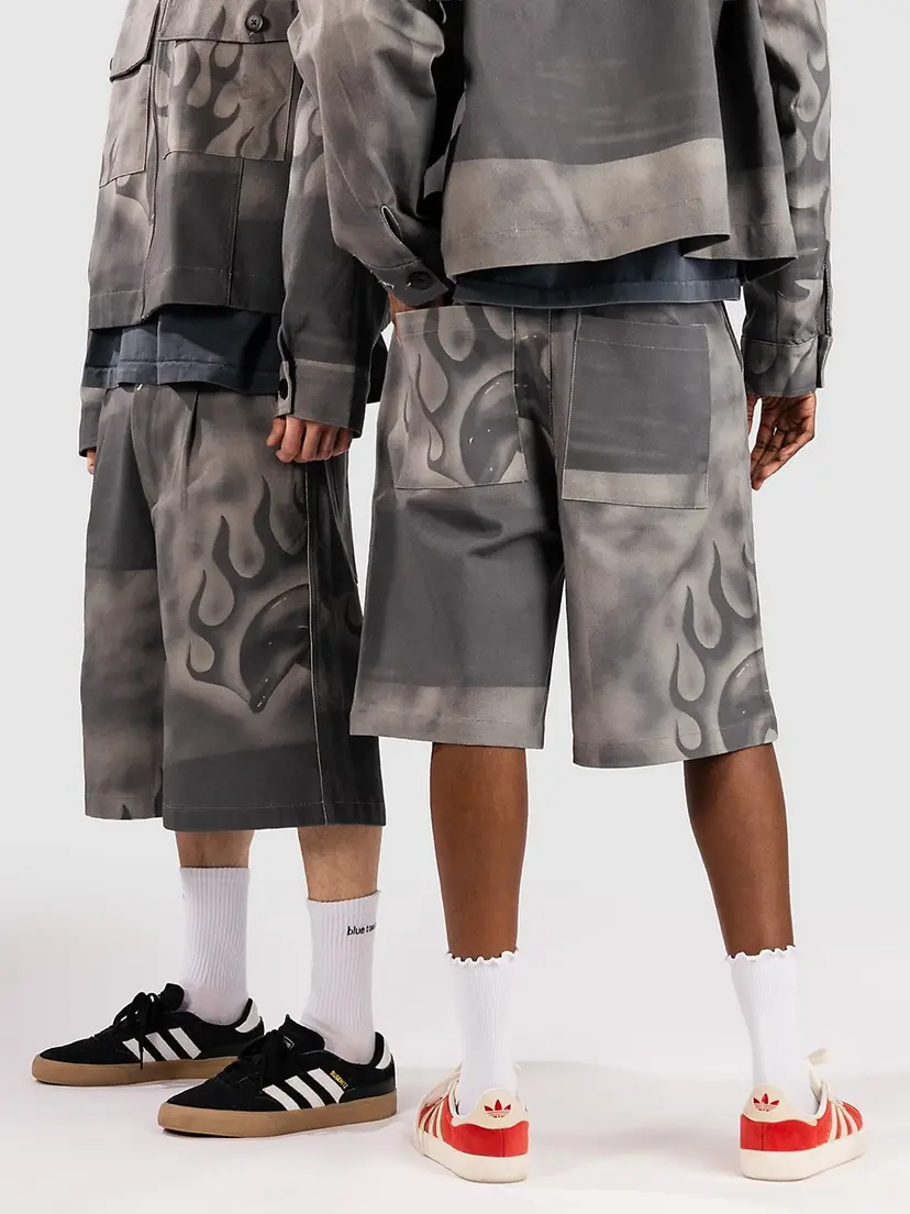 Jungles Jungles Jungles Jungles Flaming Dolphin Shorts grå