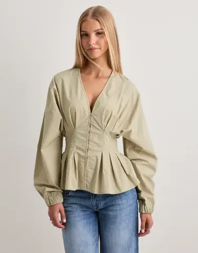 Nelly Nelly - Grønn - My Favorite Pleat Blouse