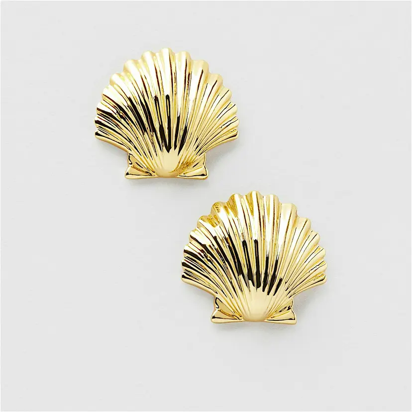 Safira Shell Studs (M)