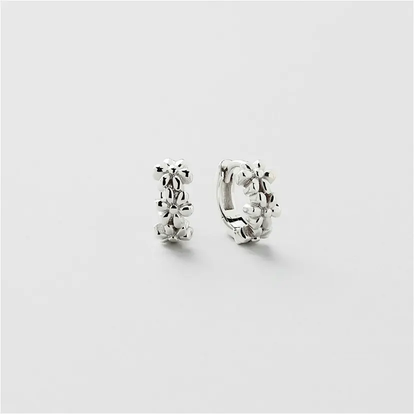Safira Daisy Flowers Hoops