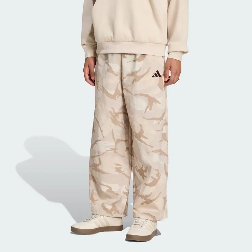 Adidas Seasonal Essentials Camo Woven Parachute Bukse