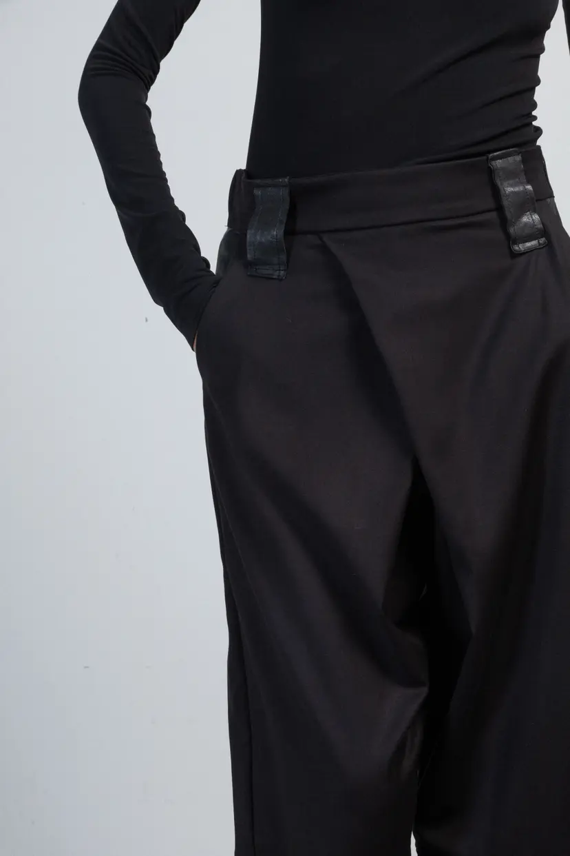Le Ruemarcel Le Ruemarcel YURI Black Culotte pants