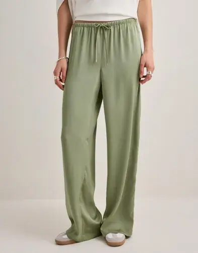 Nelly Nelly - Grønn - Pull On Satin Pants