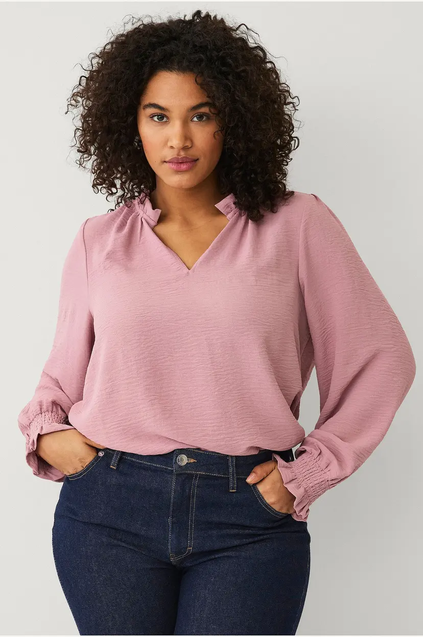 Ellos Plus collection Bluse med v-formet utringning - Rosa