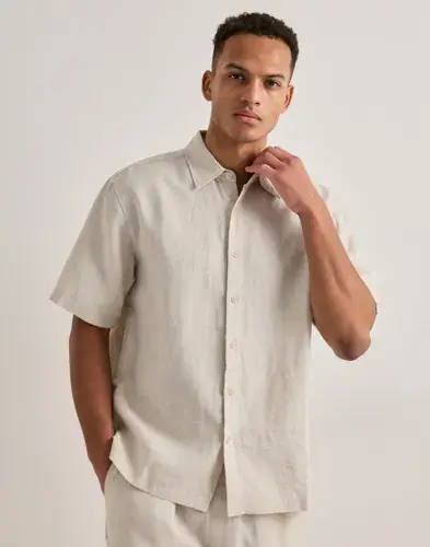Que Sera Sera Que Sera Sera Louis Linen Shirt SS Linskjorter Beige