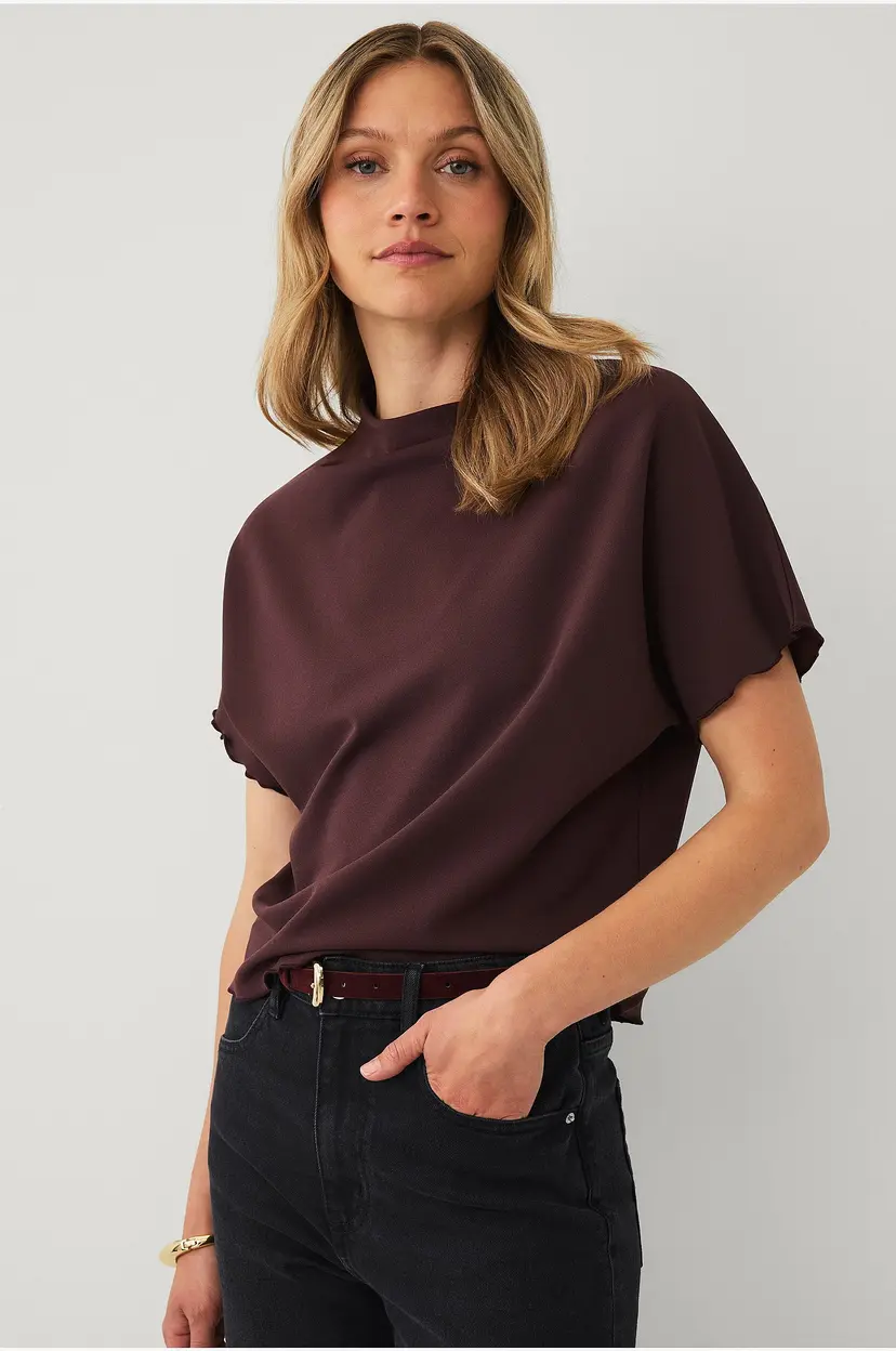 Ellos Collection Topp med høy krage - Brun
