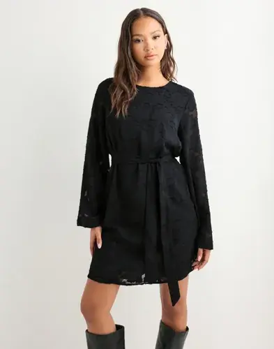 Vero Moda Vero Moda - Svart - Vmsloane Ls Short Dress Wvn Exp