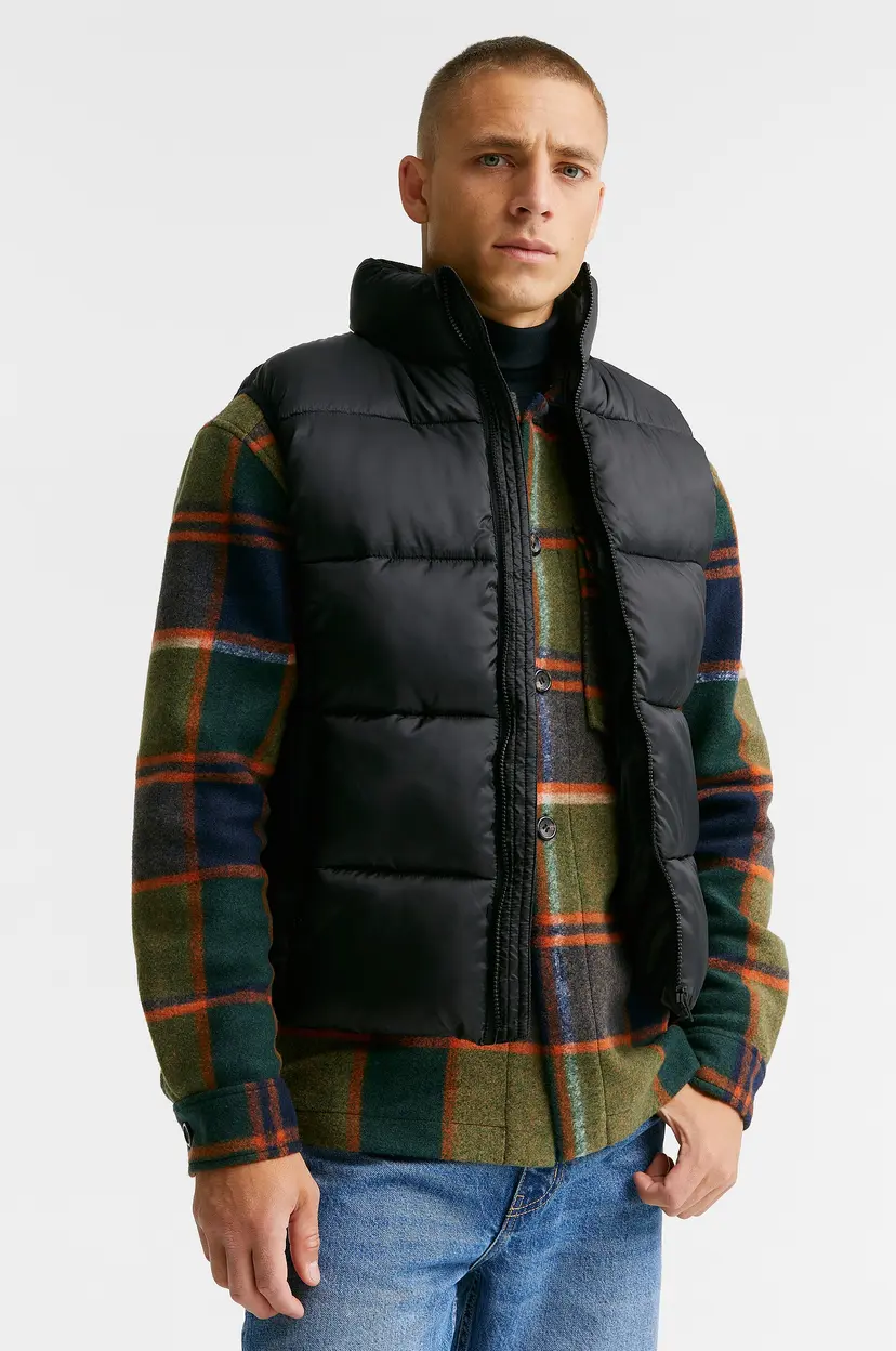 Studio Total Recycled Puffer Vest - Svart