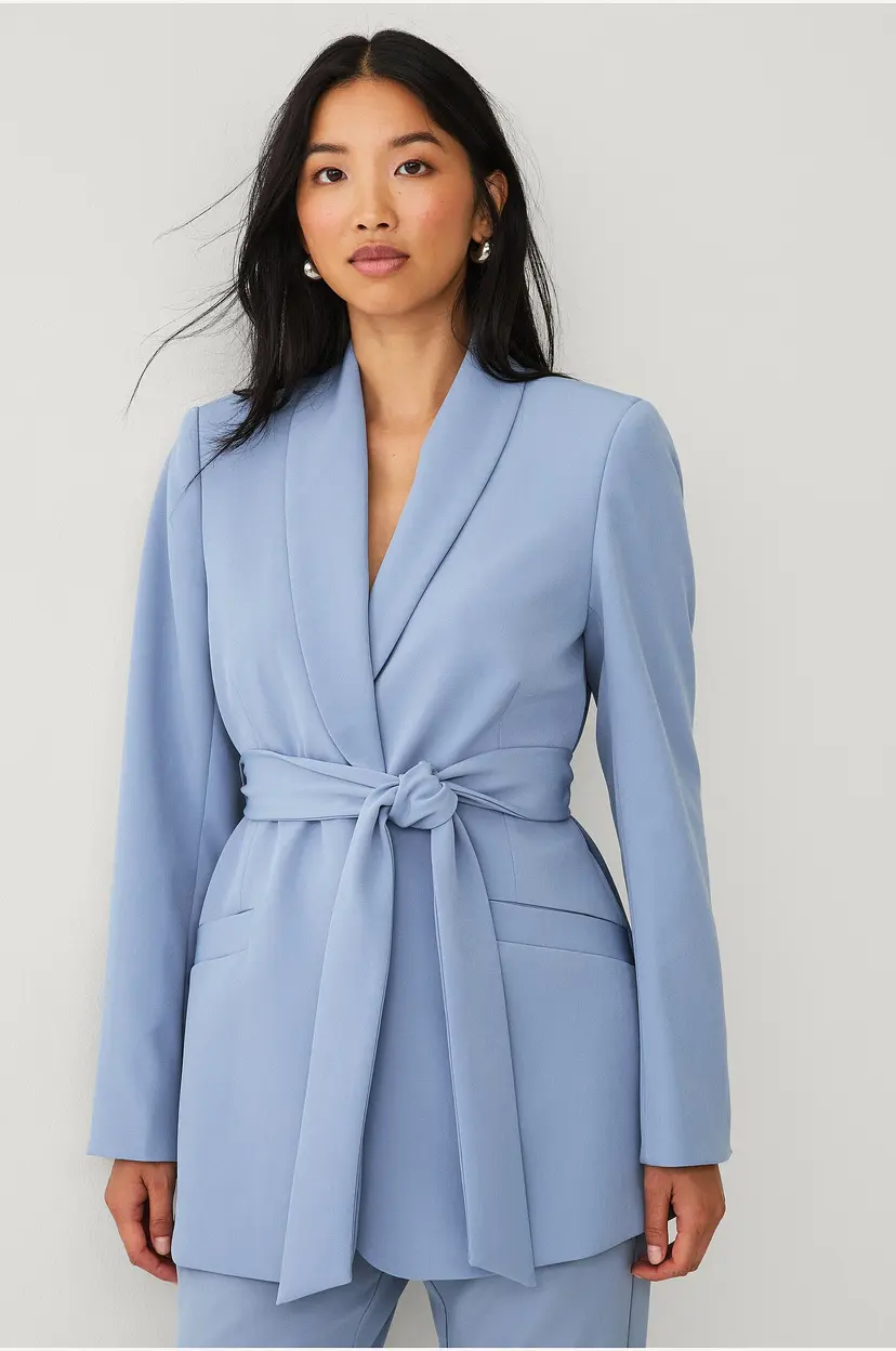 Ellos Collection Blazer med slips og sjalkrage - Blå