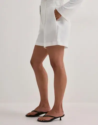 ONLY Only - Hvit - Onlita Hw Linen Look Shorts Tlr