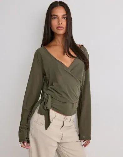 Nelly Nelly - Grønn - Open Back Wrap Top