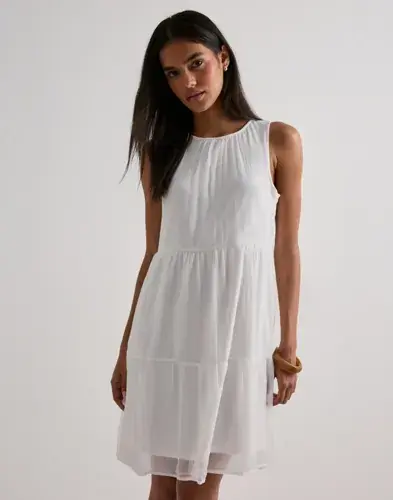 Pieces Pieces - Hvit - Pcclara Sl Dress Wvn Bc