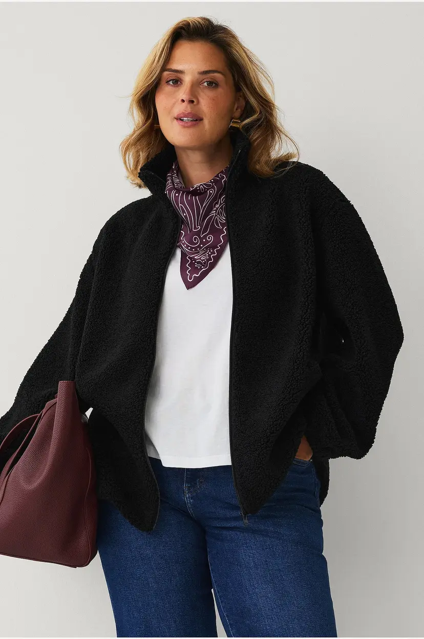 Ellos Plus collection Jakke i pile - Svart