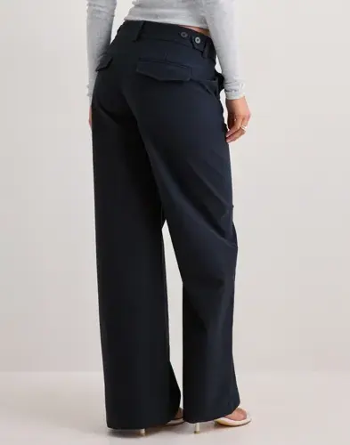 Nelly Nelly - Blå - Cargo Strap Pants